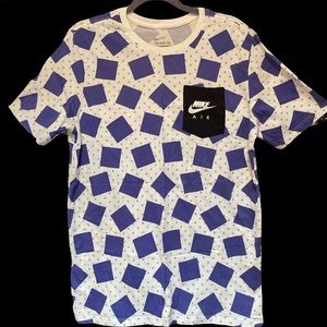 Authentic Nike Tee shirt, size Large for men